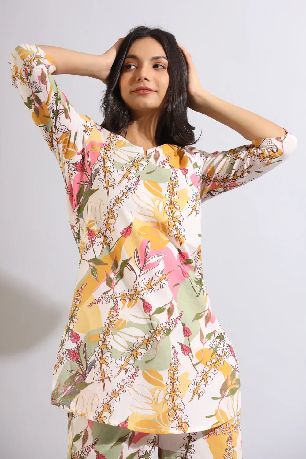 Abstract Leaves on Off-white Cotton Loungewear Set