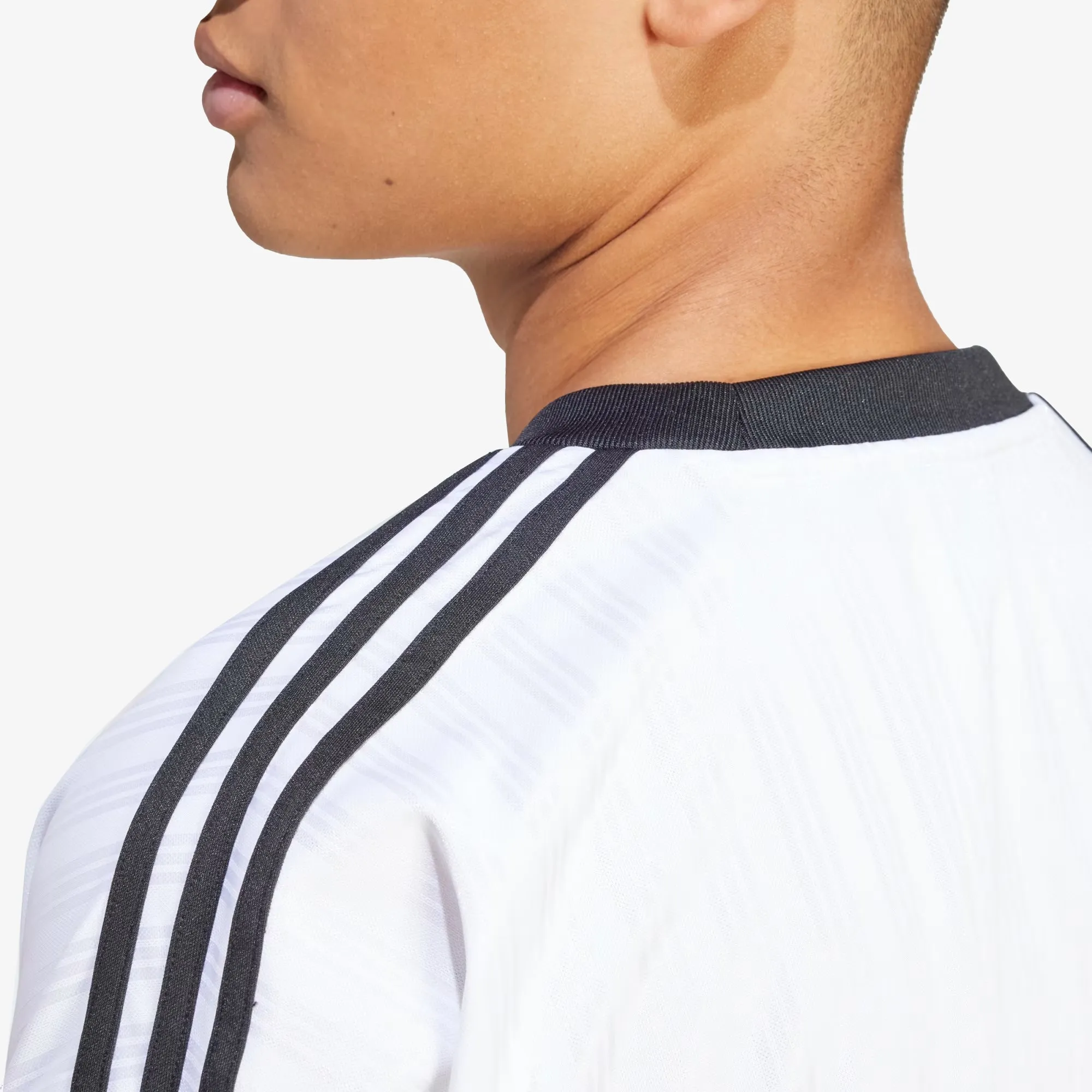 Adidas Originals | ADICOLOR TEE  { WHITE/BLACK