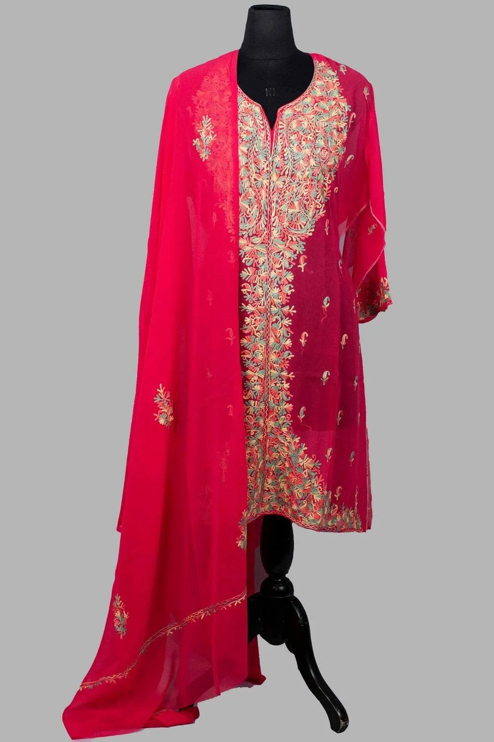 Dark Pink Colour Aari Work Kurti With Thread Embroidery Along With Embroidered Dupatta