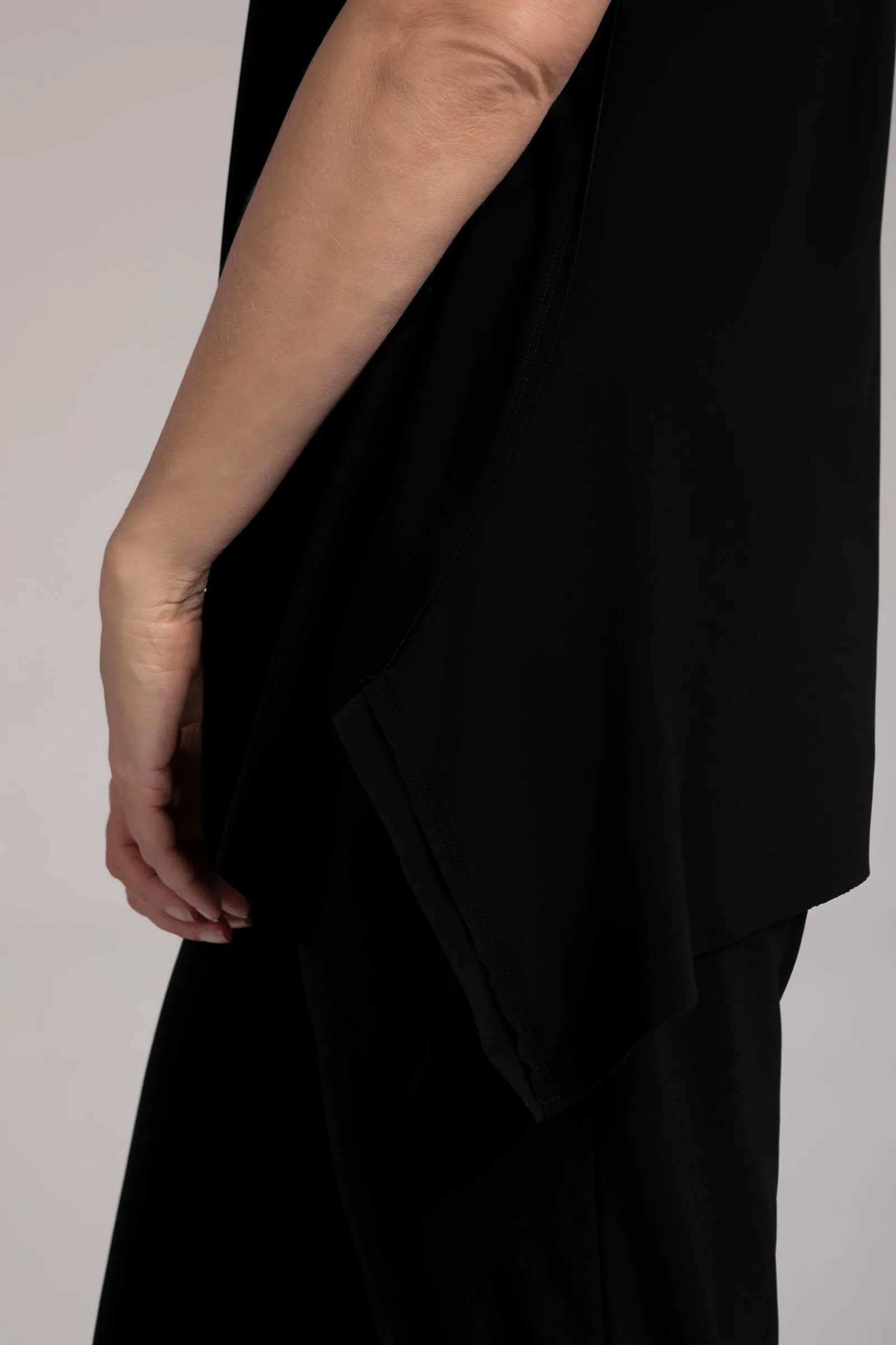 Flounce Muscle Top with Drop Hem | Black