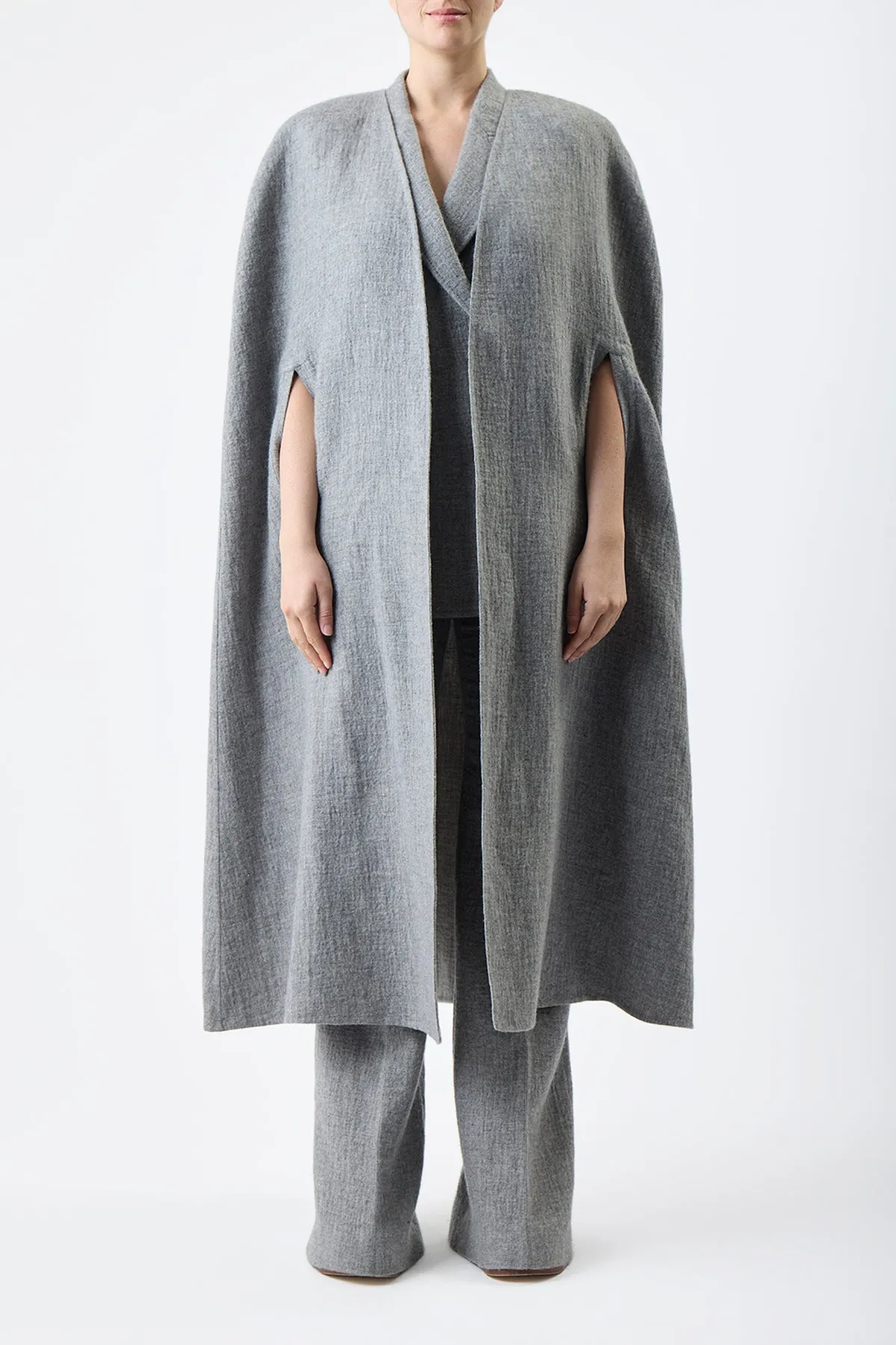 Lindlow Cape in Light Grey Melange Cashmere Linen