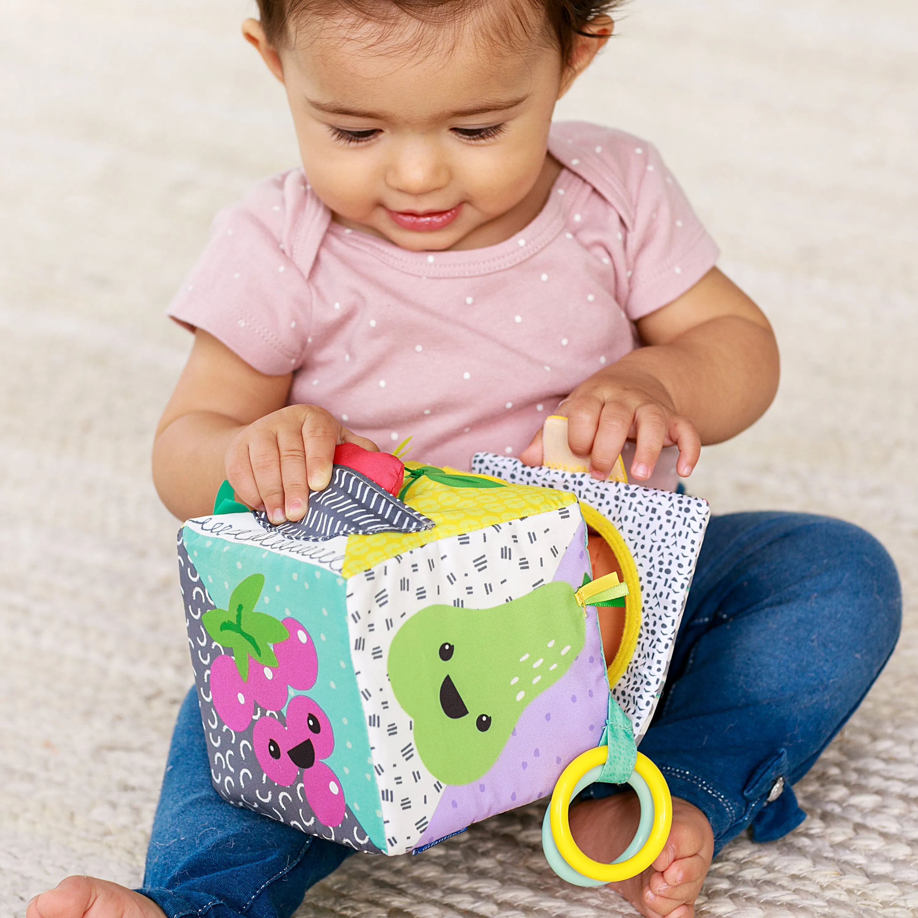 Peek & Seek Sensory Discovery Cube